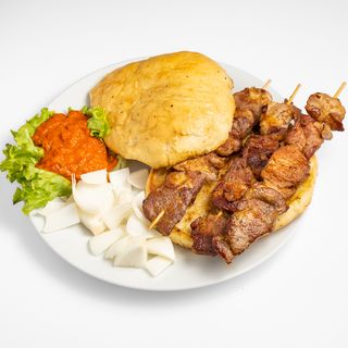 Svinjski raznjici,lepinja 