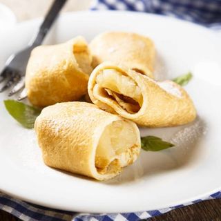 Млинці з яблуком та корицею