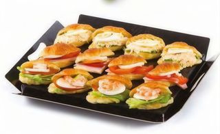 Bandeja de mini croissants salados (9 uds.)