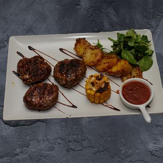 Телешки кюфтенца 3 бр.   350г