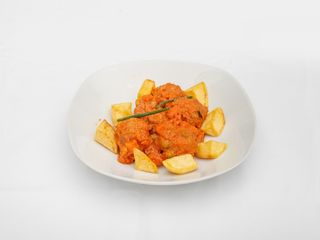 Plato De Albóndigas De Carne A La Jardinera