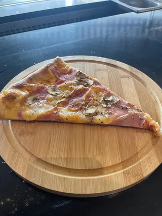 Pizza parce  Capricciosa