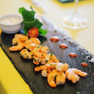 Gambas Grill Con Salsa Alioli