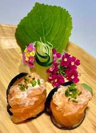 Gunkan Salmão (2 UN)