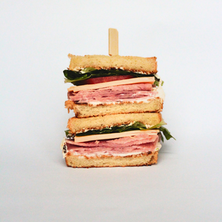 Сендвіч шинка-сир