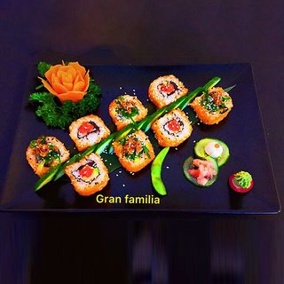 510 Uramaki Sakebi Roll (8 Pzs.)