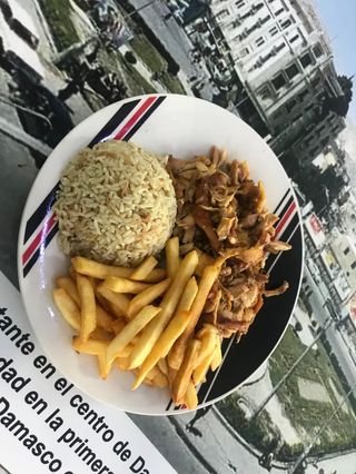Shawana De Pollo Con Arroz Y Patatas