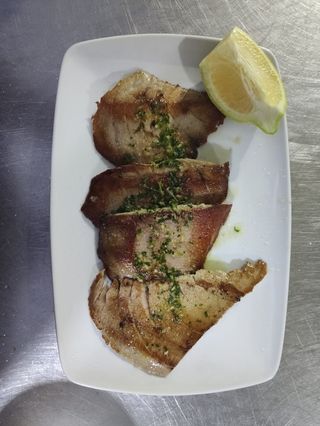 Solomillo de atún a la plancha (1/2 ración) 