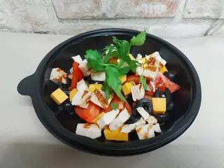 Салата Пиле (300г)