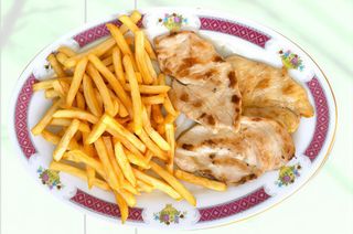 130. Pechuga De Pollo Con Patatas Fritas