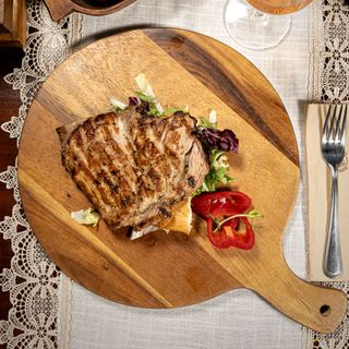 Ceafă de porc la grătar