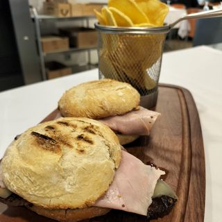 PREGO EM PÃO ESPECIAL