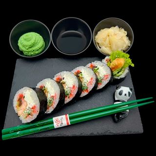 Futomaki z łososiem grillowanym - 6 szt