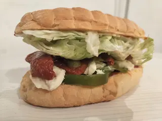 Pagnottella tricolore