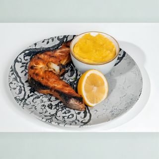 Saramura de sturion, mamaliguta si ardei iute