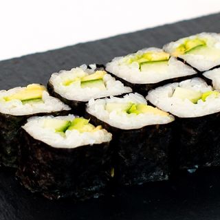 S13. Maki Pepino (8 Uds.)