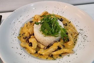 Caril de Frango com arroz