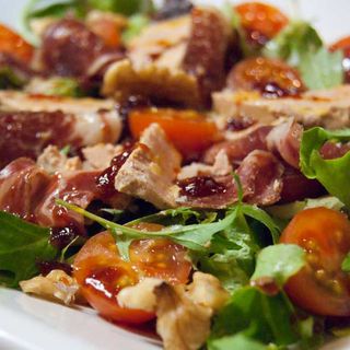 Ensalada De Jamón Ibérico Y Foie De Pato