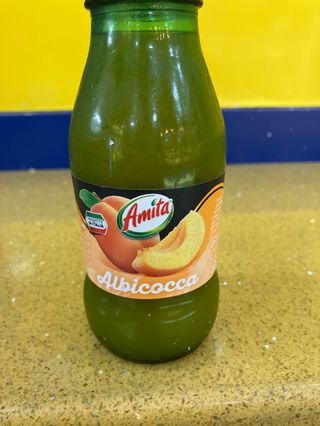 Succo di frutta al albicocca