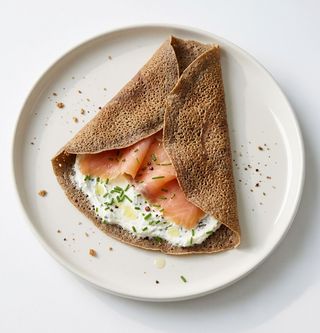 Crêpe Sarasin Au Saumon Et Fromage Frais