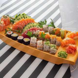 Sushi box- 2 (44 Peças) ( leva 2, plague 1 )