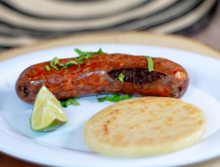 Chorizo Con Arepa