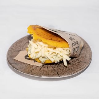 AREPA REINA PEPIADA