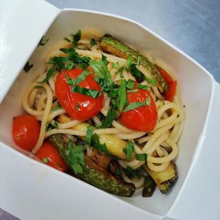 Spaghetti cu zucchini 