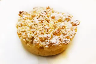 Sbrisolona con mele caramellate