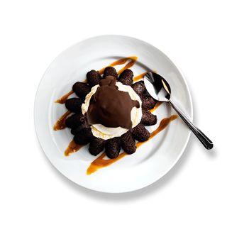 Molten chocolate cake