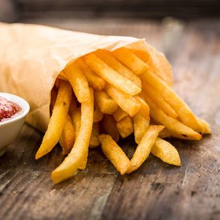 Ración de patatas fritas clásicas