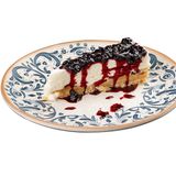 Чийзкейк със сладко от боровинки (150г)