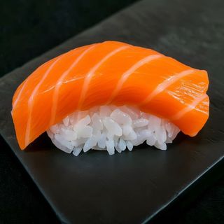 Nigiri Sake (1 Pza.)