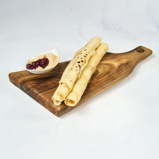 Palačinke sa belim kremom i malinom 3 komada