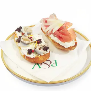 Bis di bruschette