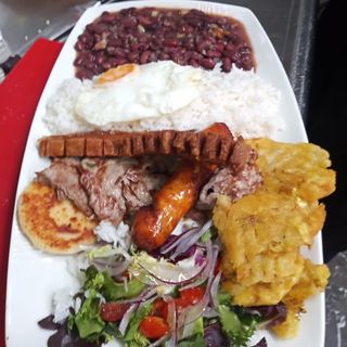 Bandeja Paisa Pequeña