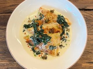 Млинці з лососем, шпинатом і червоною ікрою (300g)