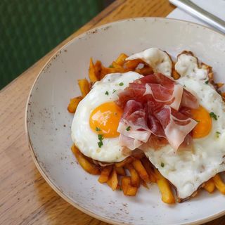 Huevos Estrellados con Jamón Ibérico