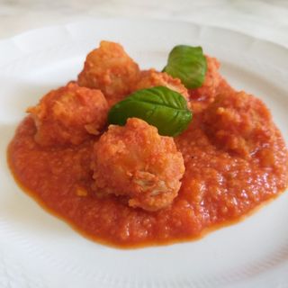 Polpette di tonno al sugo