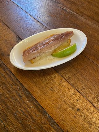 Tosta De Sardina Ahumada Con Confitura De Piquillo 