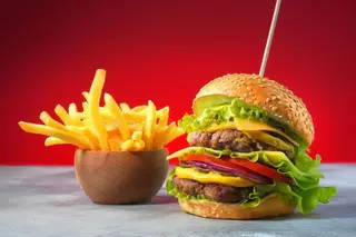Hamburguesa XXL Ternera+patata+bebdia+Postre
