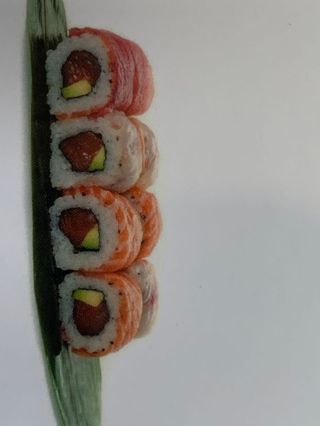 69. Rainbow maki - 8 pezzi