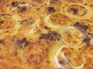 Farinata con salsiccia