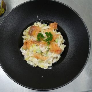 Pasta sa dimljenim lososom NEW