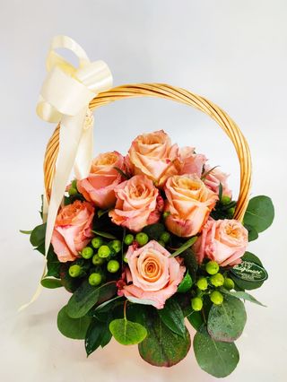 Rosas em Cesta de Vime