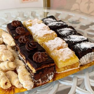 Platou mediu de post