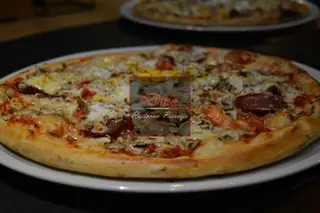 Pizza Salute