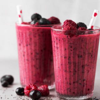 Batido De Fresa Y Frutos Del Bosque (300 Ml.)