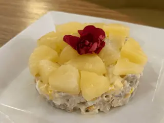 Салат курка-ананас (200g)