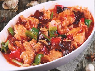 Судак в остром соусе